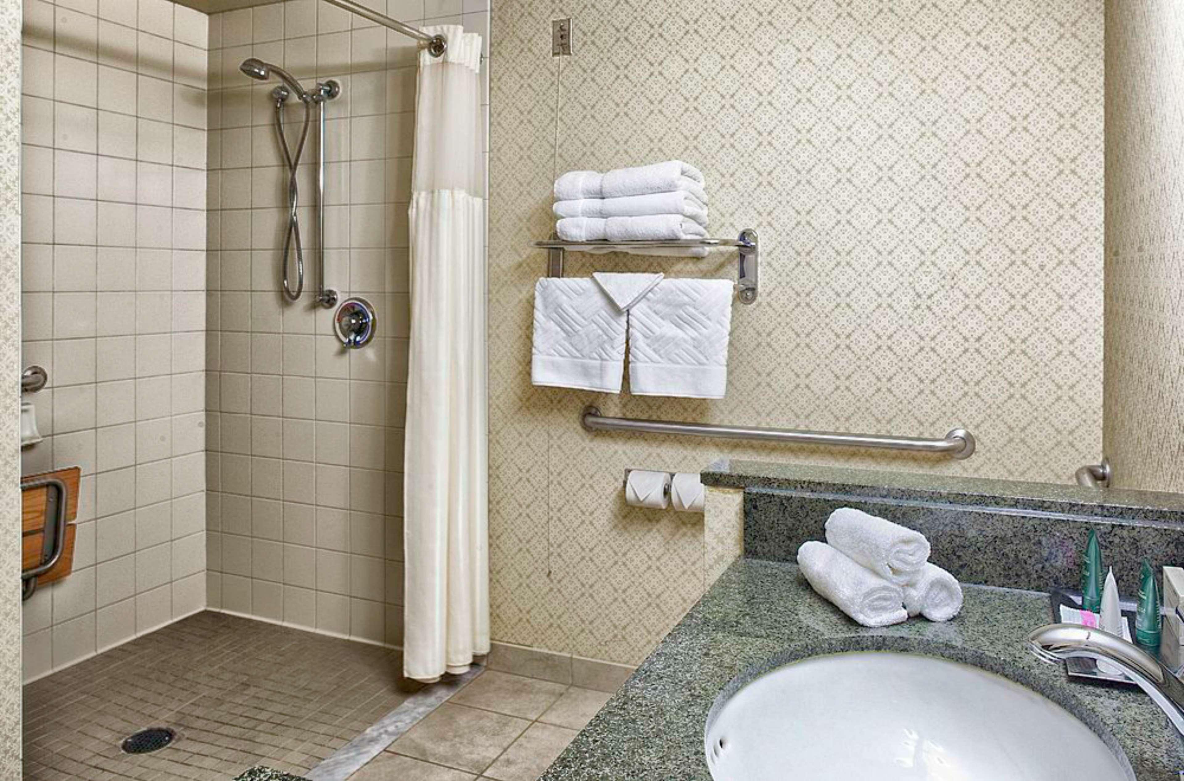 ฮิลตัน สแครนตัน แอนด์ คอนเฟอเรนซ์ เซ็นเตอร์ โฮเต็ล Hotel ภายนอก รูปภาพ